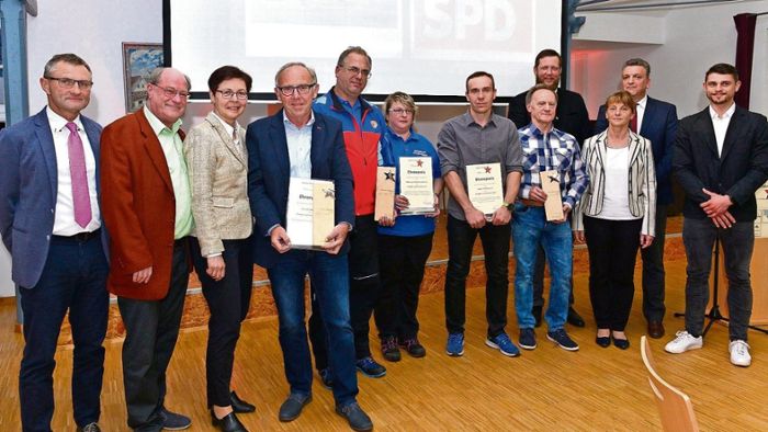 Chapeau: SPD zieht vor verdienten Ehrenamtlern den Hut