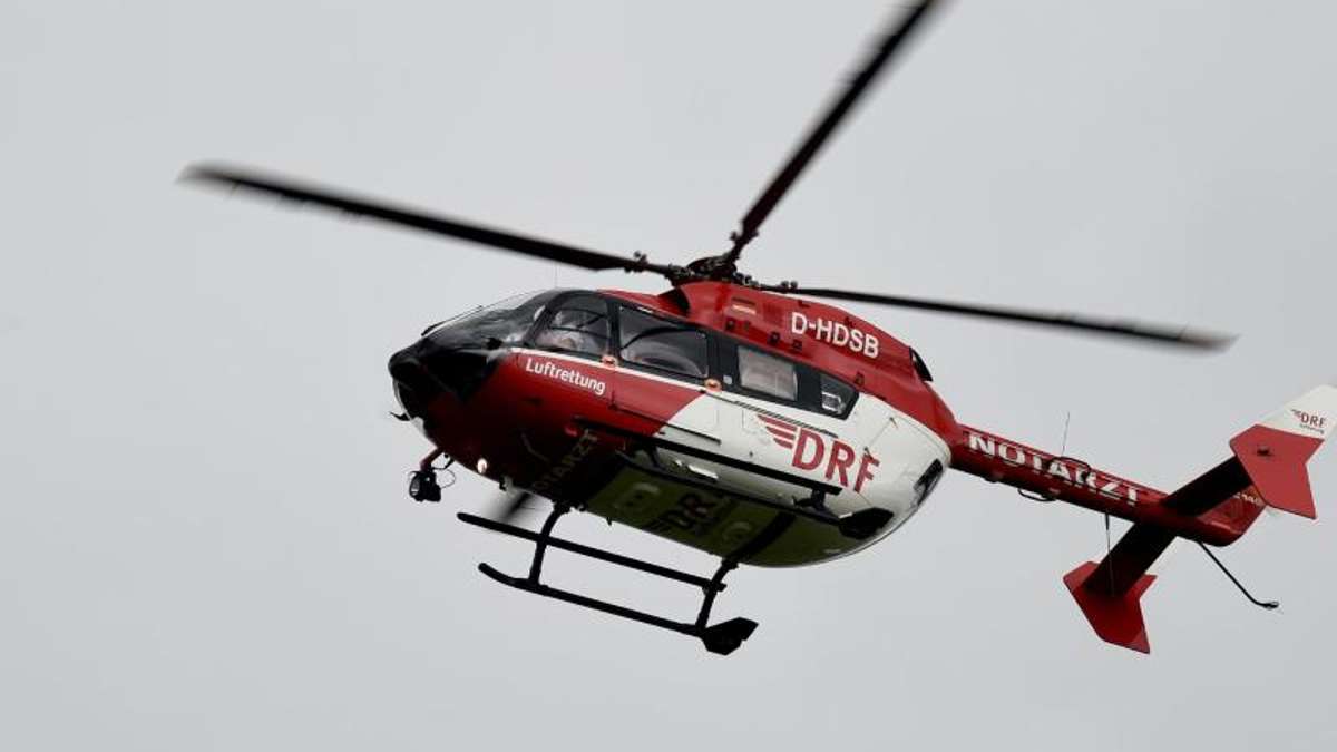 Thüringen: Schwer verletzt: Dreijährige stürzt aus Fenster auf Steintisch