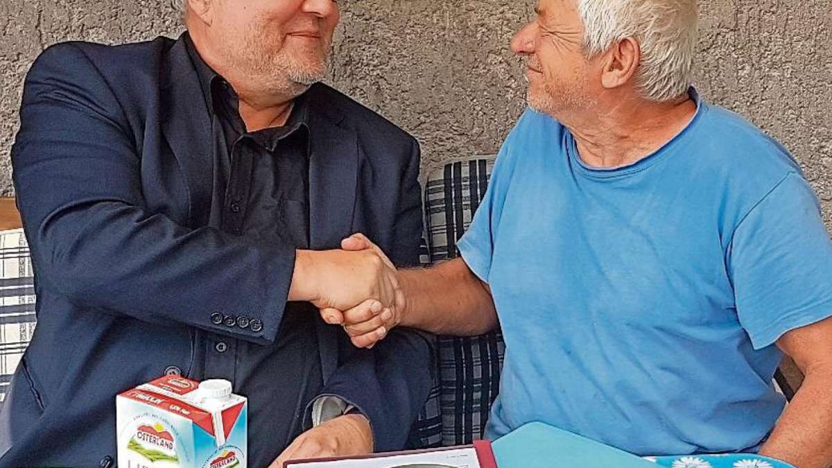 Meiningen/Dietzhausen: Landolf Scherzer unterzeichnet Vertrag mit Landesarchiv