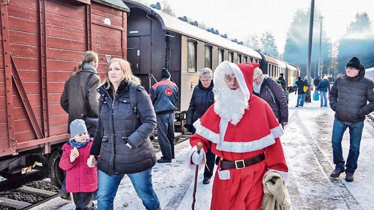 Ilmenau: Weihnachtsfahrten unter Dampf für Ilmenauer Kinder