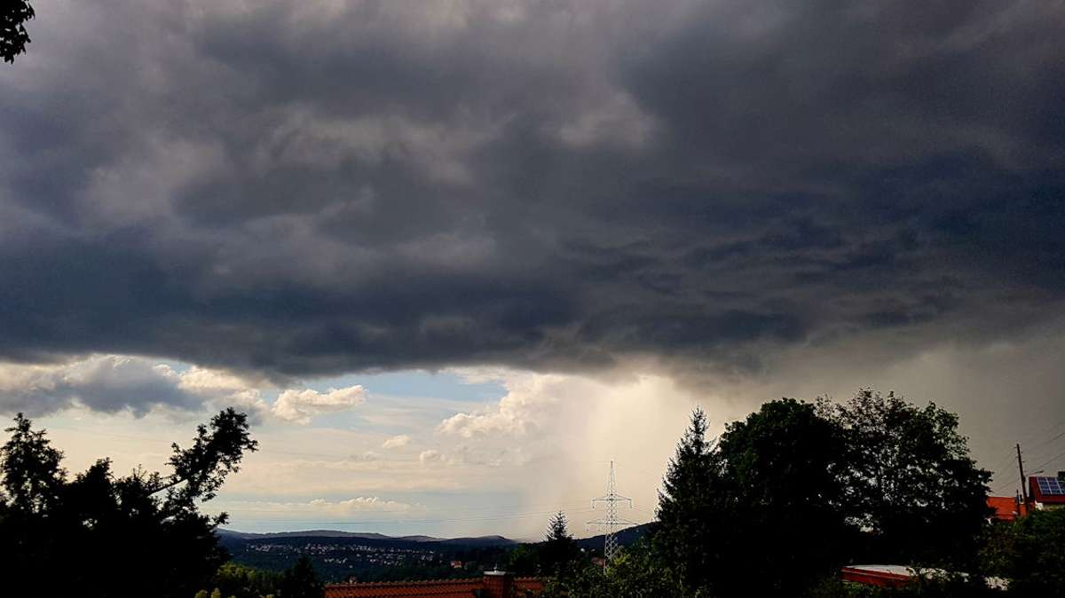Thüringen: Wetterdienst warnt vor starken Gewittern und Starkregen