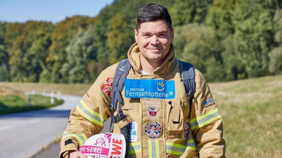 Thüringen: Feuerwehrmann läuft für guten Zweck in Montur nach Thüringen