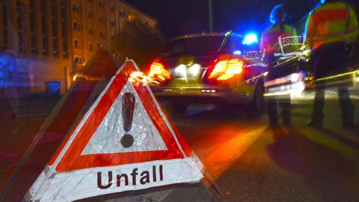 Bad Salzungen: Sekundenschlaf: 51-Jährige fährt mit Auto über Verkehrsinsel