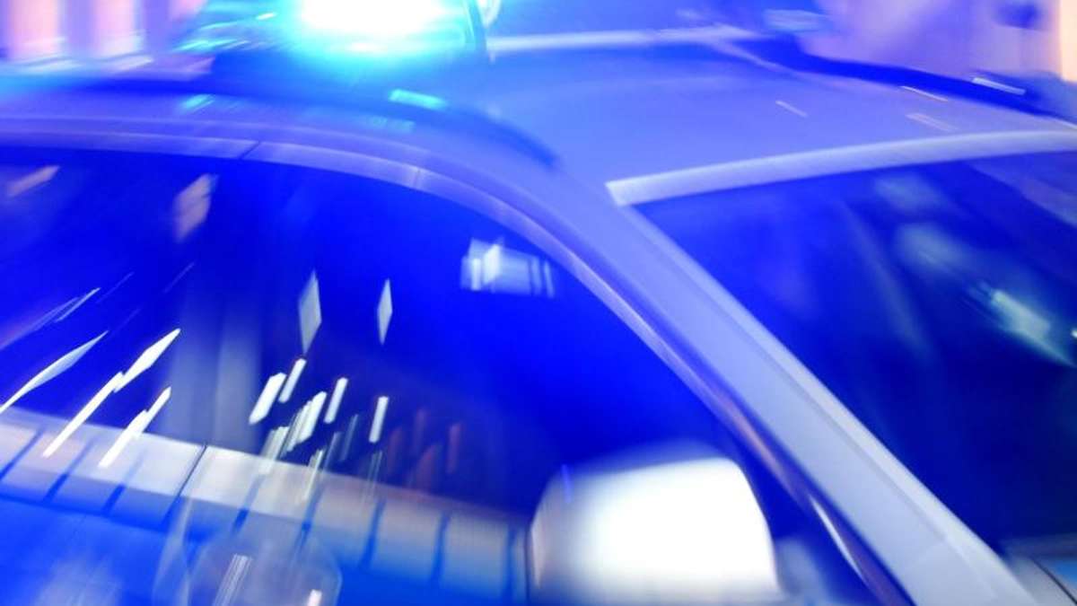Thüringen: Mann bedroht Lebensgefährtin mit Messer - größerer Polizeieinsatz