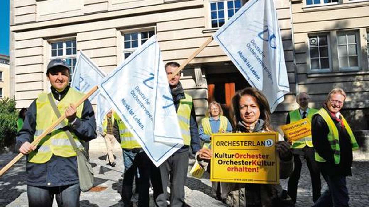 Feuilleton: Thüringer Orchester protestieren gegen Lohnverzicht