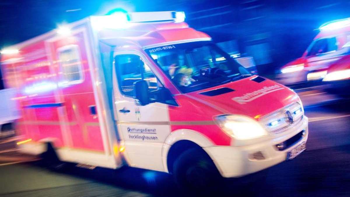 Ilmenau: 21-Jähriger weicht Auto aus und überschlägt sich mehrfach