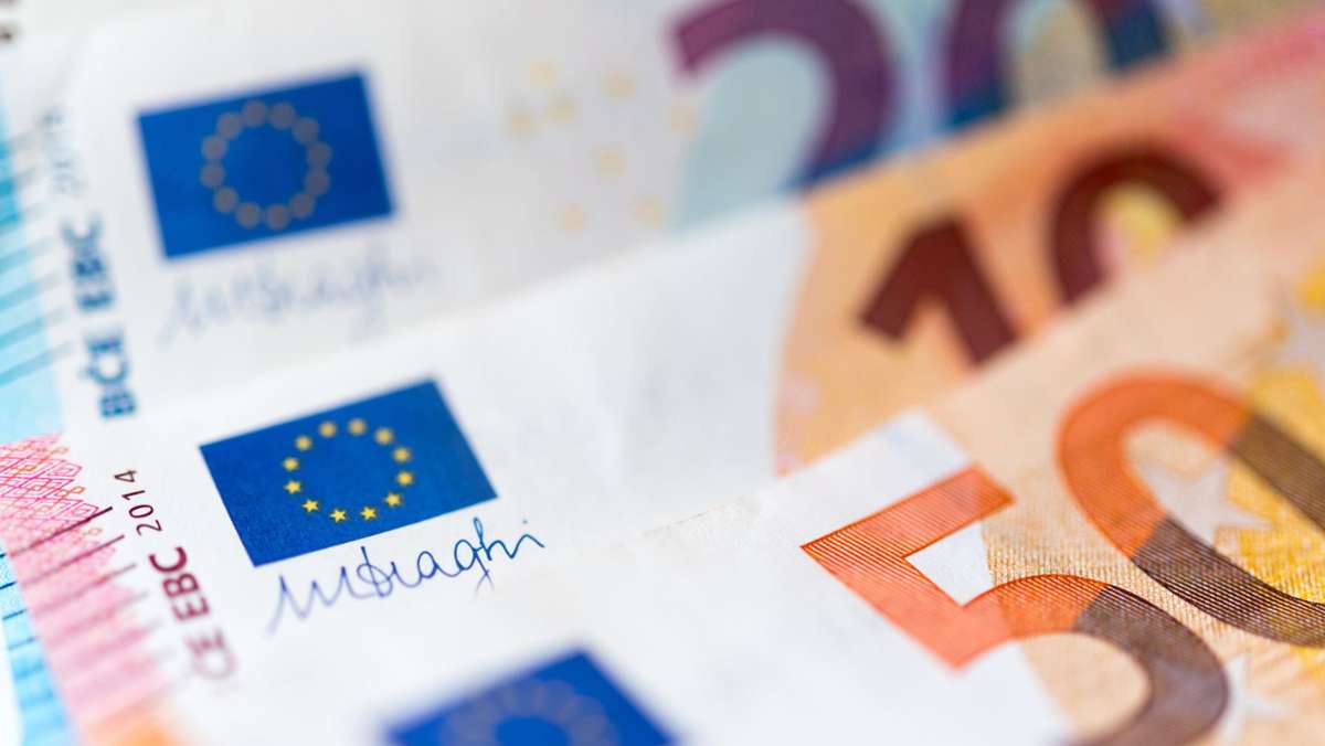 Krumbach: Ehrlicher Finder gibt 13 700 Euro ab