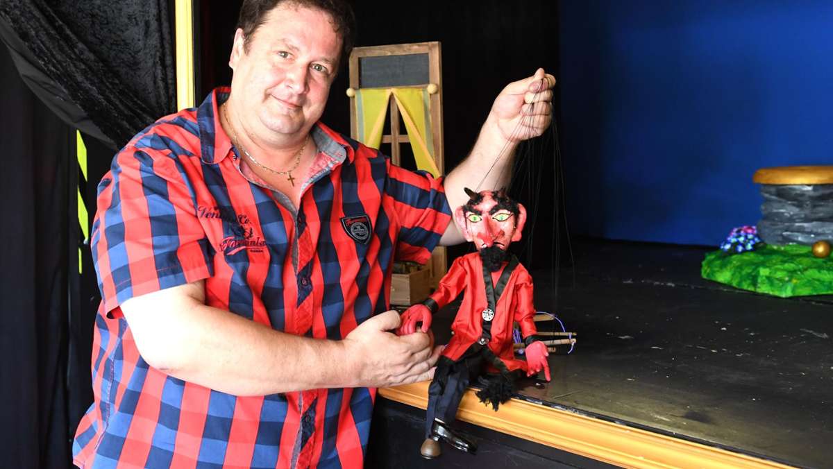 Marionettentheater: Aschenputtel und der Teufel