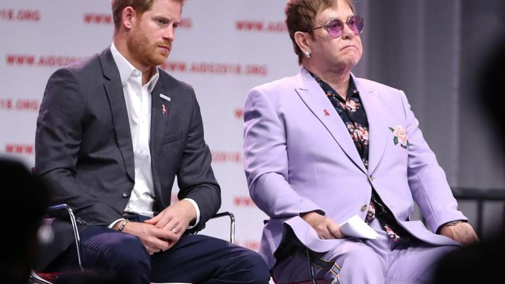 Flüge im Privatjet: Kritik an Harry und Meghan - Elton John tief erschüttert