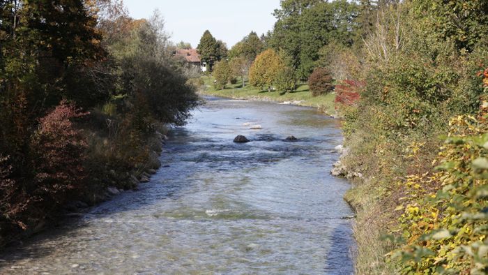 Oberbayern: Junge Frau nach Club-Besuch tot in Fluss aufgefunden