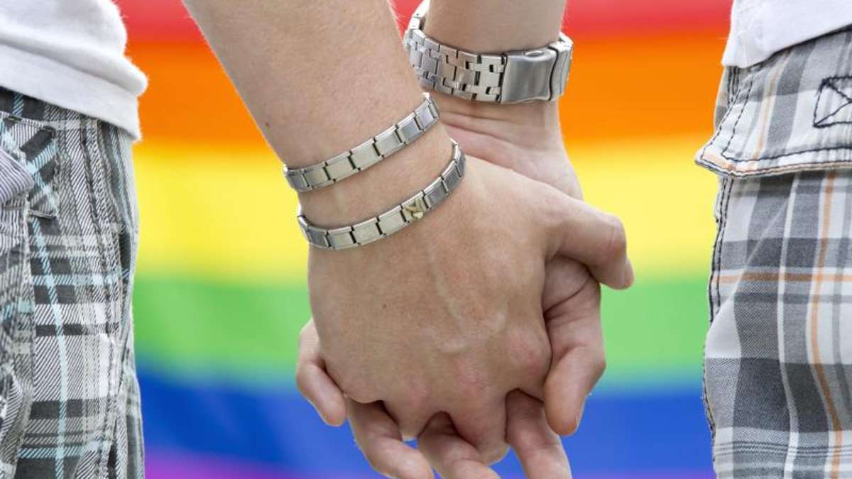 Thüringen: Umstrittene AfD-Anfrage zu Schwulen und Lesben beschäftigt Justiz