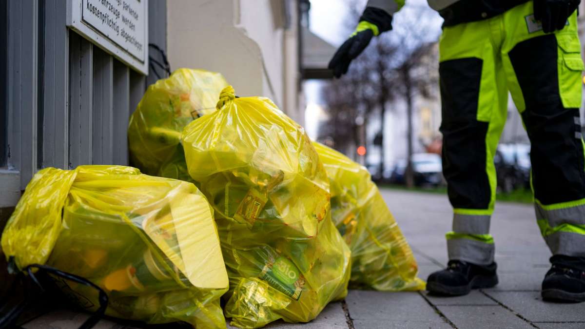 Abfall: Kein schöner Anblick: Mehrere Kommunen ohne Gelbe Säcke