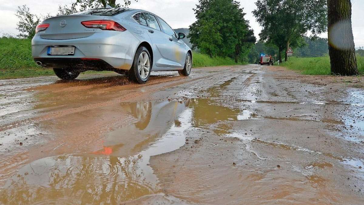 Bad Salzungen: Schlammflut auf Bundesstraße