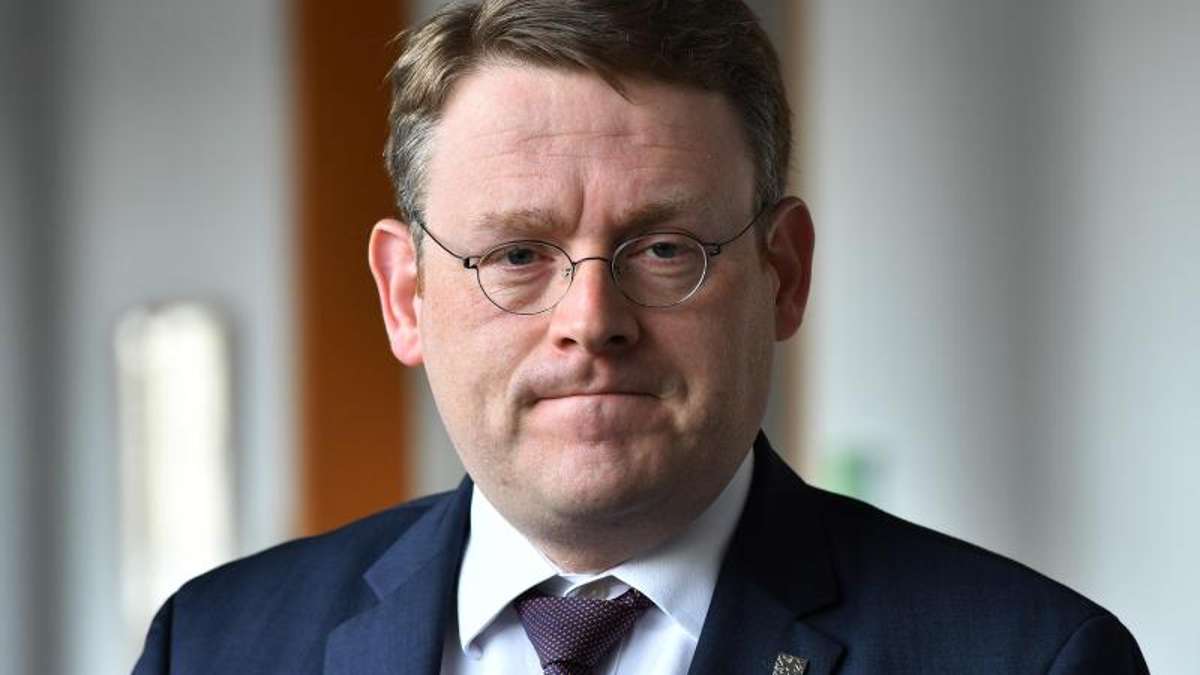 Thüringen: Landtagspräsident fordert Ende mutmaßlicher Beobachtung von AfD-Chef