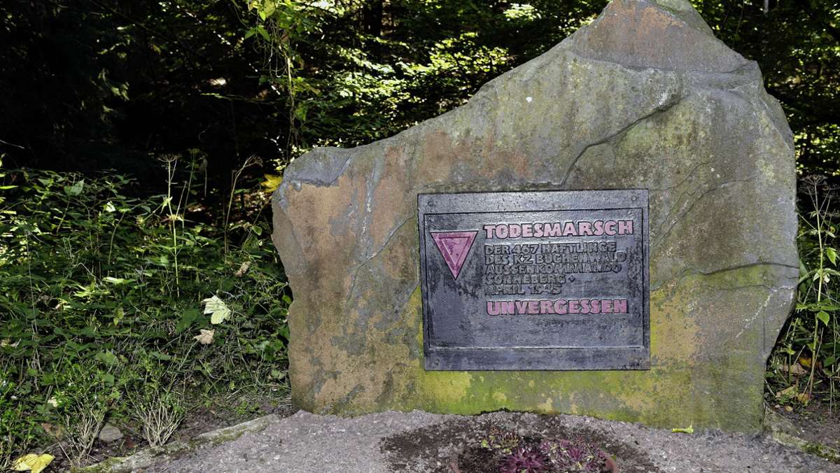 Ehrenamtliche Pflege des Gedenksteins im Röthengrund: „Das darf niemals vergessen werden“