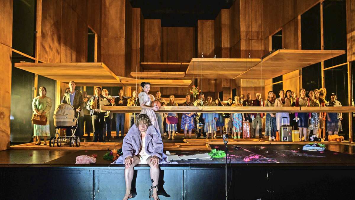 Deutsches Nationaltheater: Die Spaßgesellschaft zerstört sich selbst