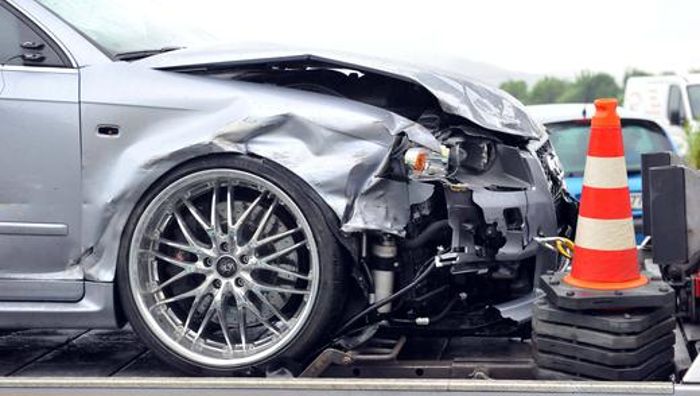 Nach fatalem Hustenanfall ist Auto Schrott