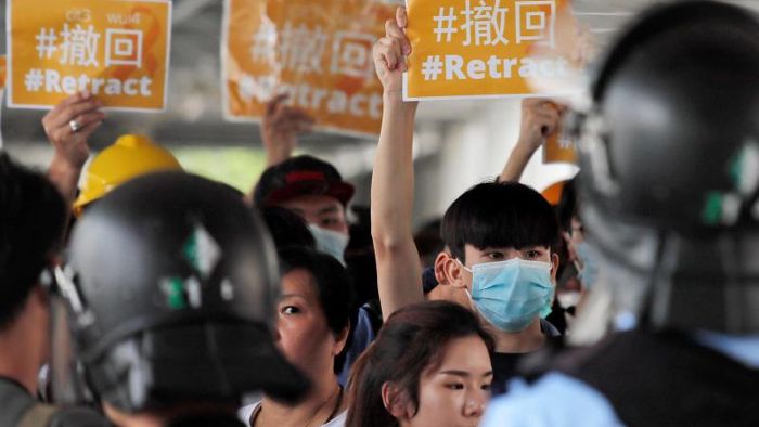 EU stellt sich hinter Demonstranten in Hongkong