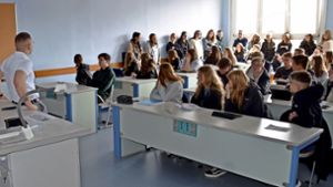 Rhön-Gymnasium: Ehemaligentag: Infos aus erster Hand