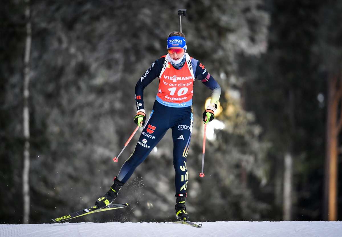Schweden, Östersund: Biathlon: Weltcup, Sprint 7,5 km, Damen: Die Deutsche Franziska Preuß in Aktion.  Foto: Anders Wiklund/TT NEWS AGENCY/AP/dpa