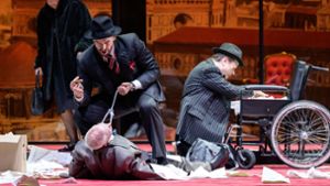 DNT Weimar: Oper mit Gefühl: Es  schäumt und kracht