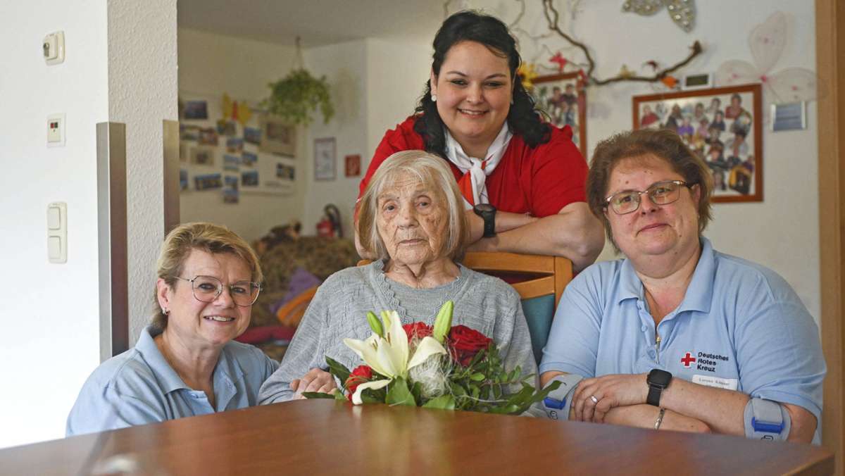 Schleusingen: 100-Jährige feiert Geburtstag in  der Herbstrose