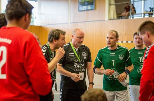 Trainer-Anweisungen: Ilmenaus Jens Rocktäschel wird künftig gemeinsam mit seinem Arnstädter Kollegen coachen. Foto: Pavel Chatterjee