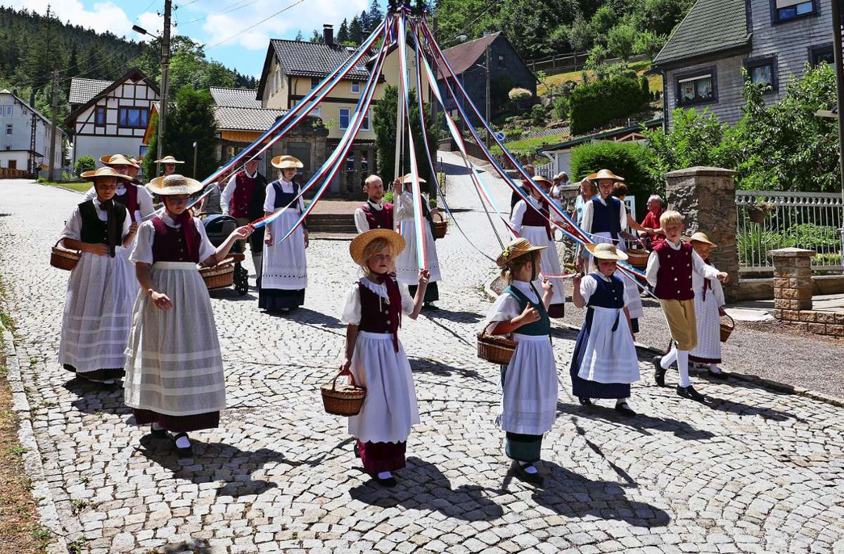 In Elgersburg wurden 100 Jahre Volkstanzgruppe gefeiert.