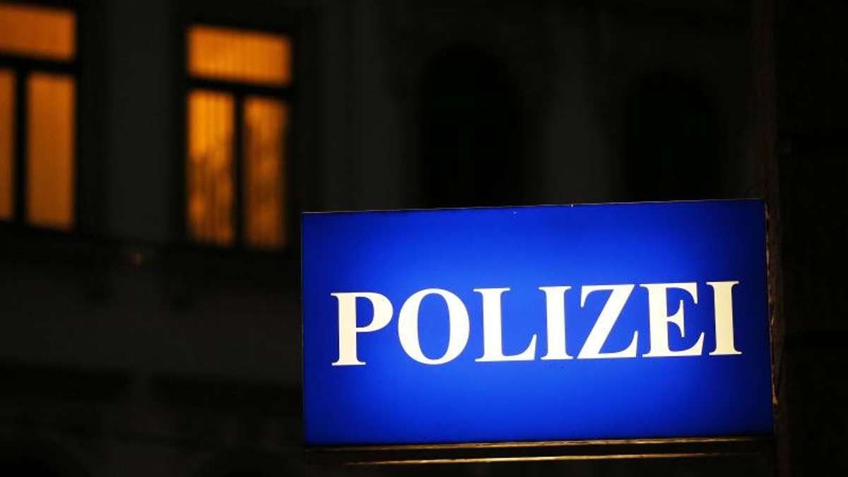 Ilmenau: Unbekannter stößt 25-Jährigem in Arnstadt Messer in Rücken