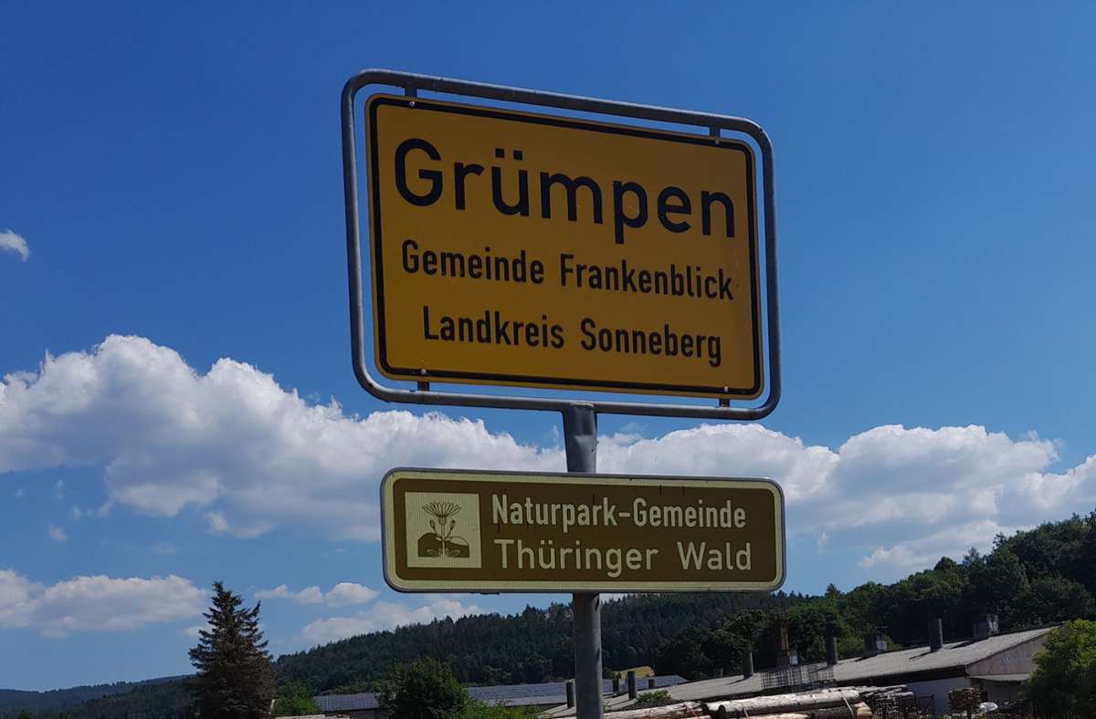 Ortseingangsschild in Grümpen. Foto: Thomas Schwämmlein
