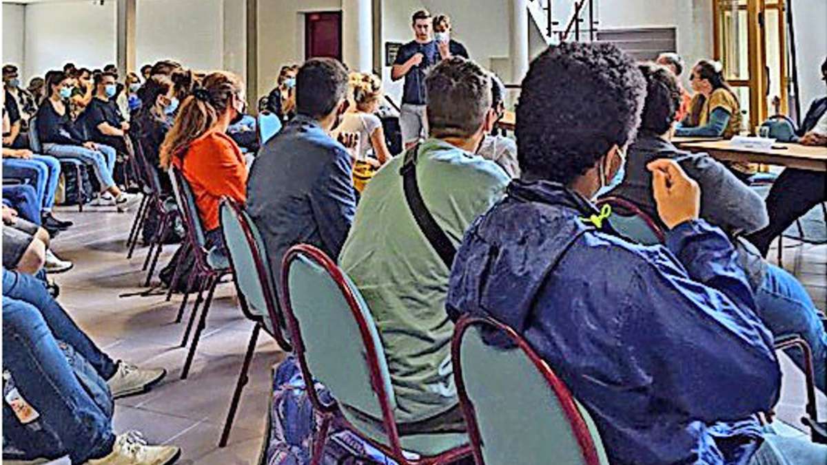 Jugend und Wahlkampf: Schüler und Azubis treffen Kandidaten
