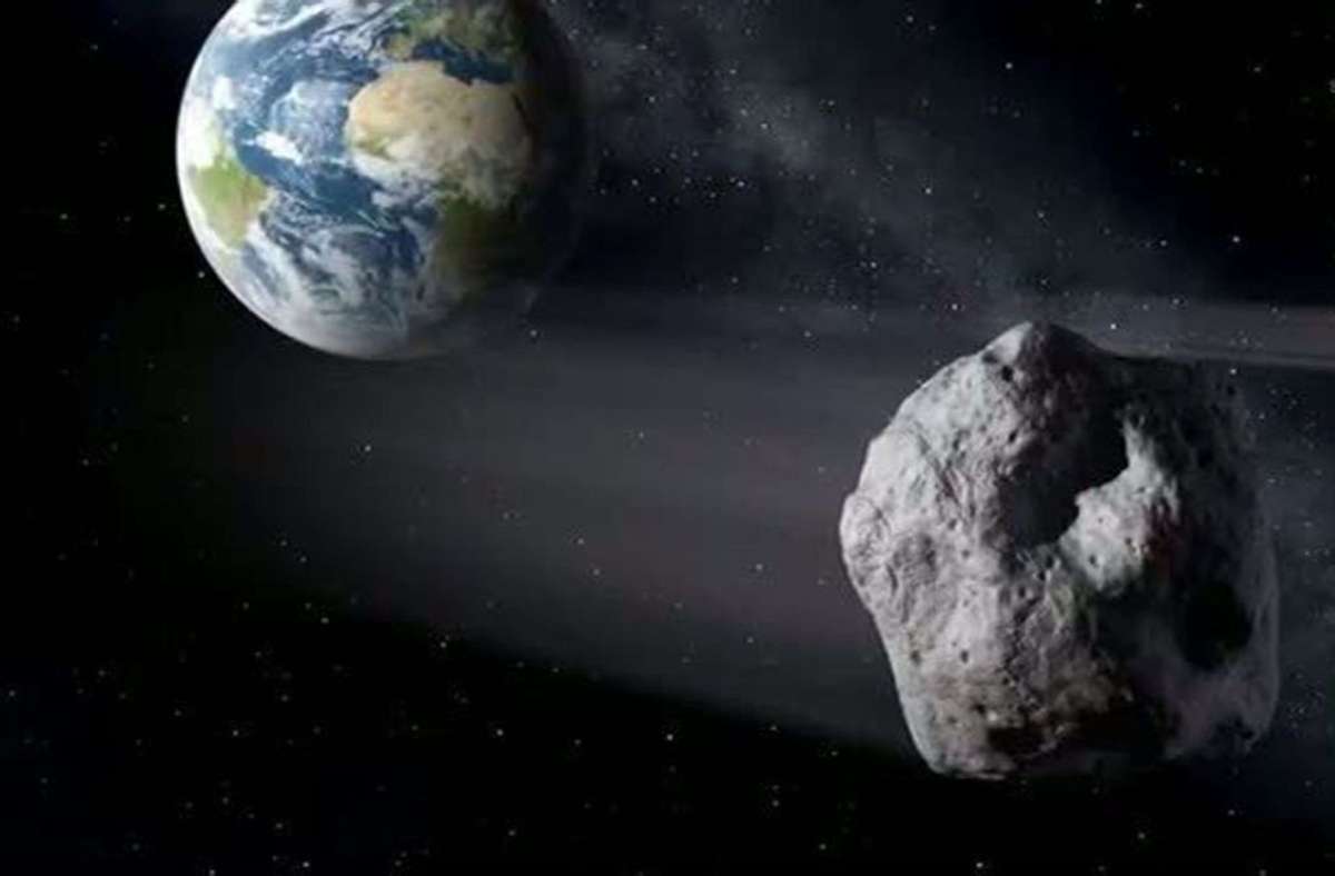 Könnte Apophis der Erde ähnlich nahe kommen wie der Asteroid 2012 DA14, der am 15. Februar 2013  knapp 28 000 Kilometer an unserem Heimatplaneten vorbeiflog?