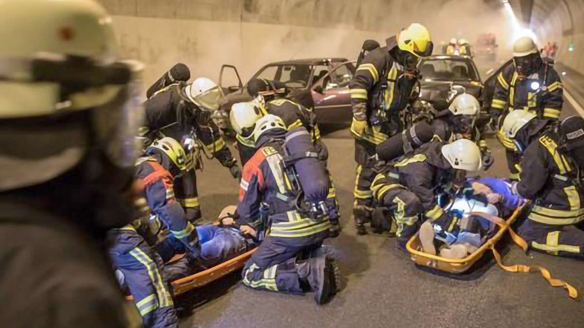Thüringen: Tunnel am Samstag auf A71 bei Suhl gesperrt: 600 Beteiligte bei Großübung