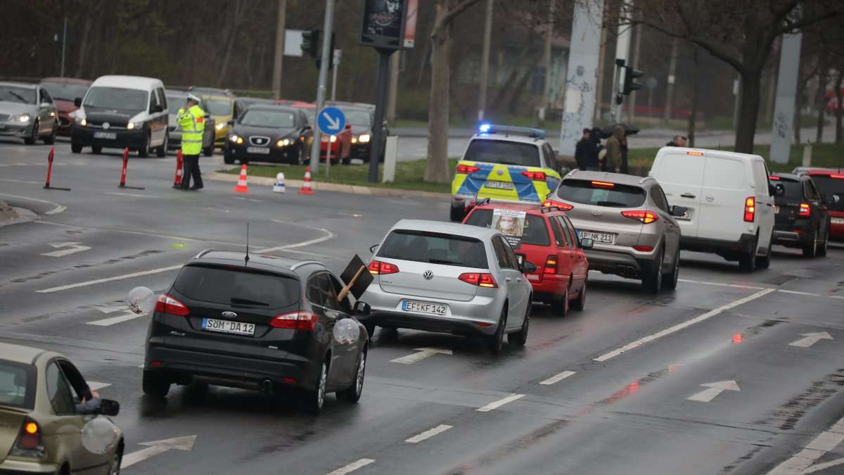 Aktion : Autokorso der AfD mit rund 240 Fahrzeugen in Erfurt