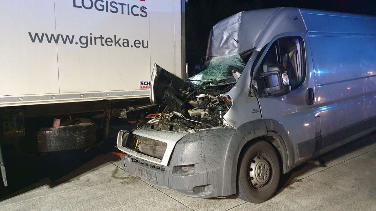Thüringen: Auffahrunfall auf A4 weil Fahrer geschlafen hat