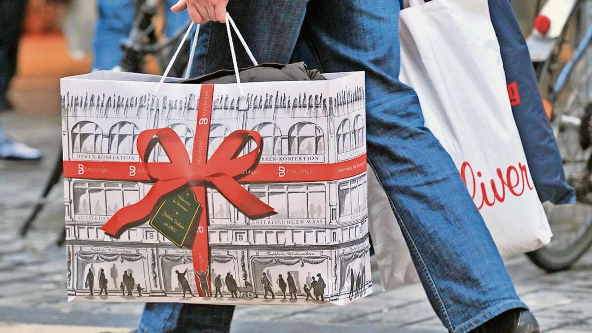 Wirtschaft: Deutsche kaufen im Schnitt für 280 Euro Weihnachtsgeschenke