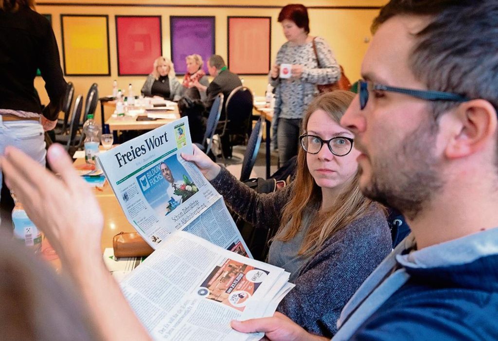 Gedruckt oder digital: Wer lieber etwas in der Hand hält, der liest Zeitung. Andere gucken ins Netz unter www.insüdthüringen.de.