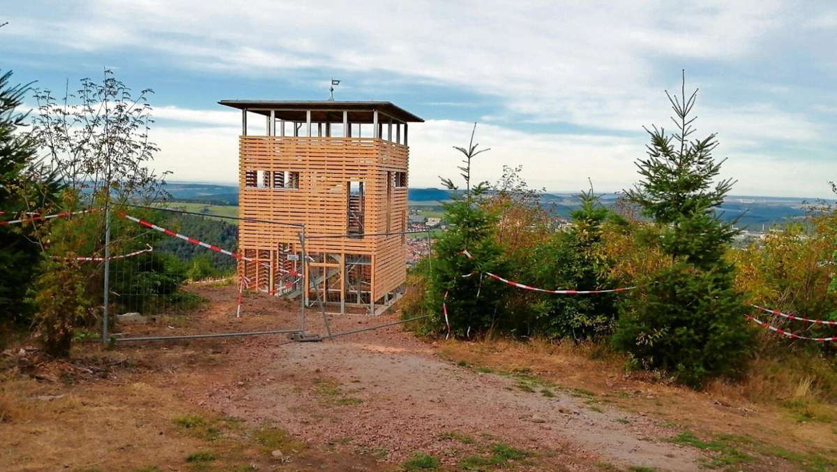 Ilmenau: Nur noch der Weg zum Turm fehlt