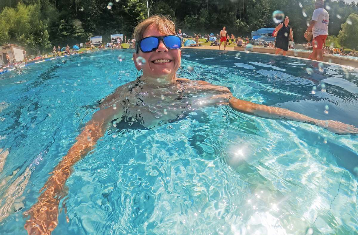 Sabrina Wilski ist eine der mehr als 3000 Badegäste am vergangenen Wochenende im Geraberger Freibad.