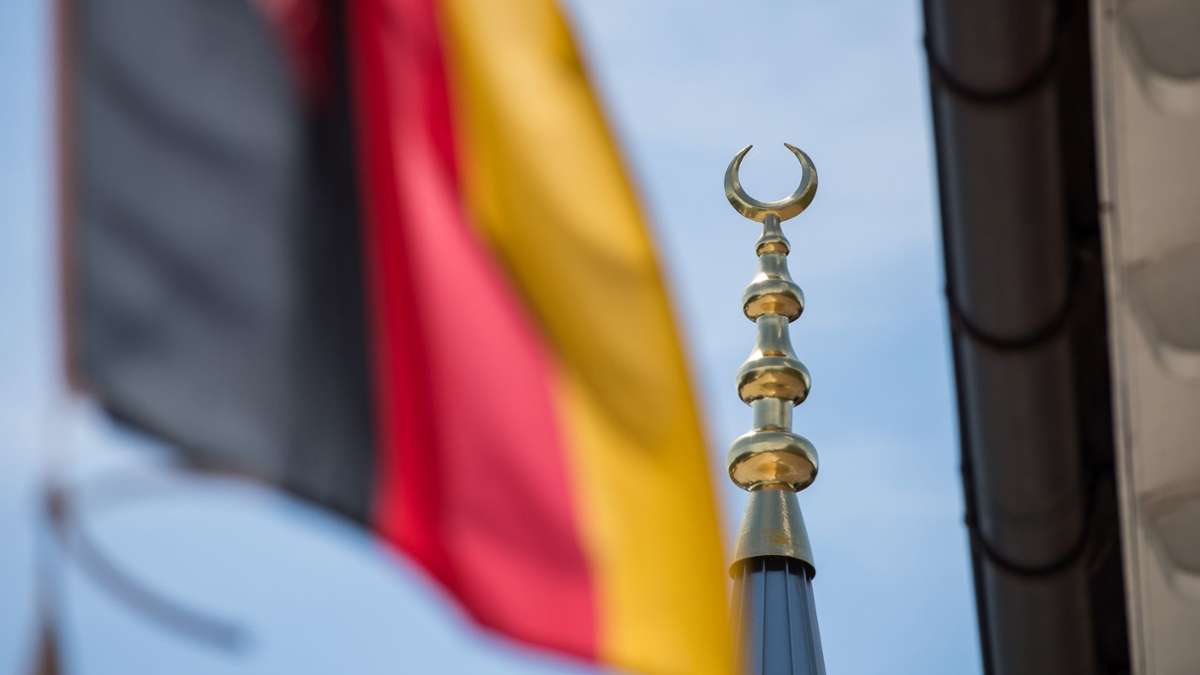Religion: Landtag lehnt AfD-Antrag für generelles Minarett-Verbot ab