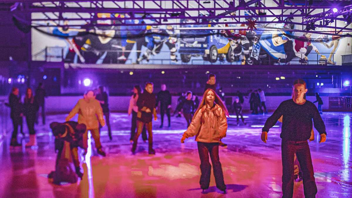 Eishalle Ilmenau: Eisfläche wird zur rutschigen Disco mit buntem Licht