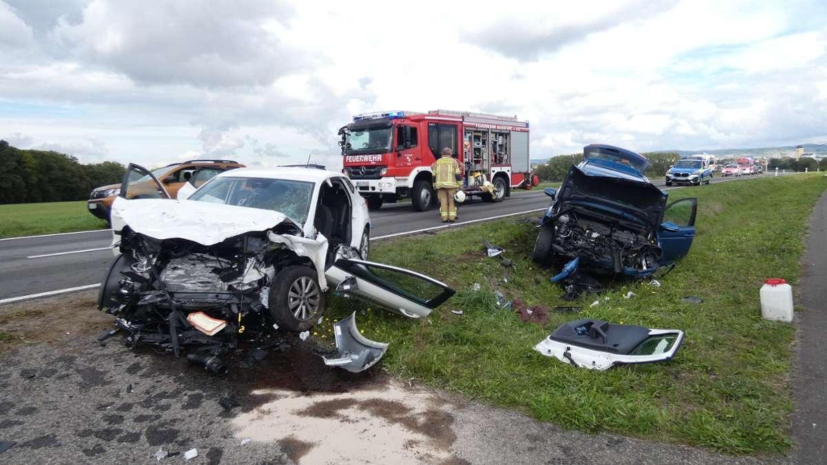 Schwerer Verkehrsunfall auf der Staatsstraße 2275 zwischen Haßfurt und Wonfurt.
