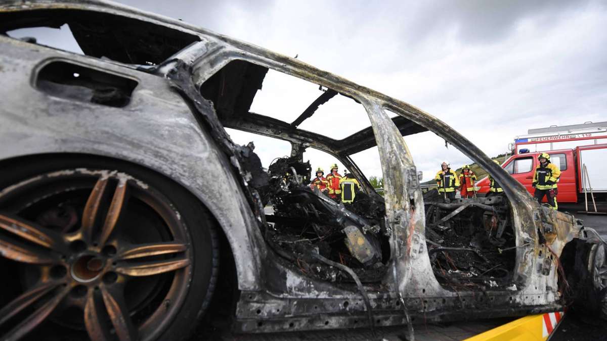 Ilmenau: Mehrere Zehntausend Euro Schaden durch Autobrand