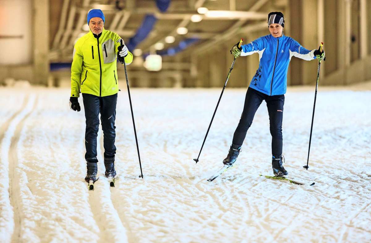 Alleinstellungsmerkmal: Selbst dann, wenn der Schnee in der Natur nicht reicht, können auch Freizeitsportler in der Skihalle in Oberhof ihre Runden drehen. Foto: /(Michael Reichel