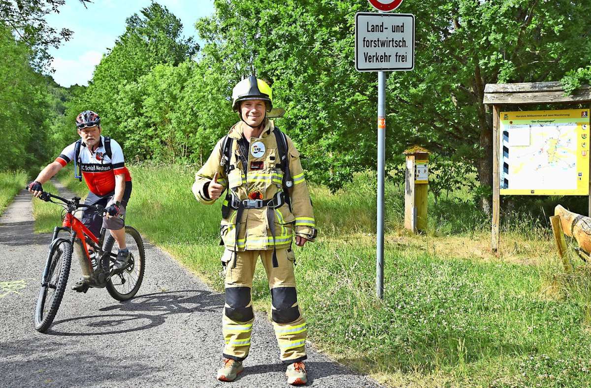 Das Fahrradfahrer-Läufer-Duo Josef Sonntag (links) und Johannes Runte bei Schlechtsart.