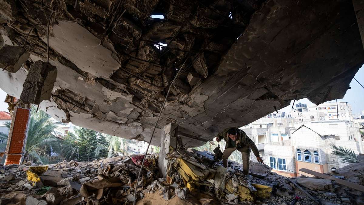 Krieg in Nahost: Augenzeugen: Israels Armee bombardiert Ziele in Rafah