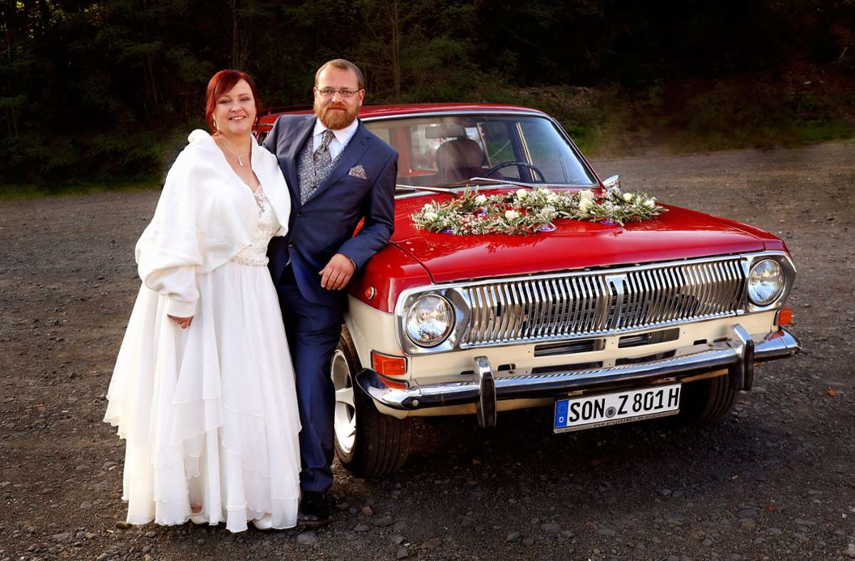 Das frisch vermählte Paar Peggy und Christian Glaser vor dem Foto: privat