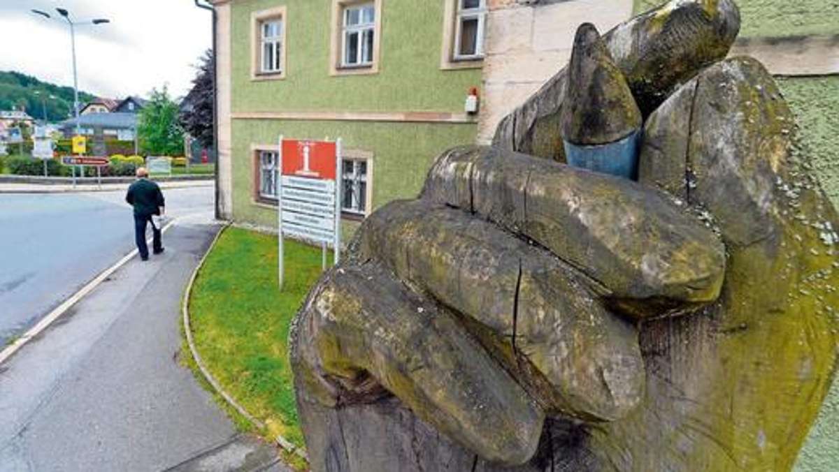 Sonneberg/Neuhaus: Hohle Hand: Der Steinacher Giga-Griffel wird vermisst