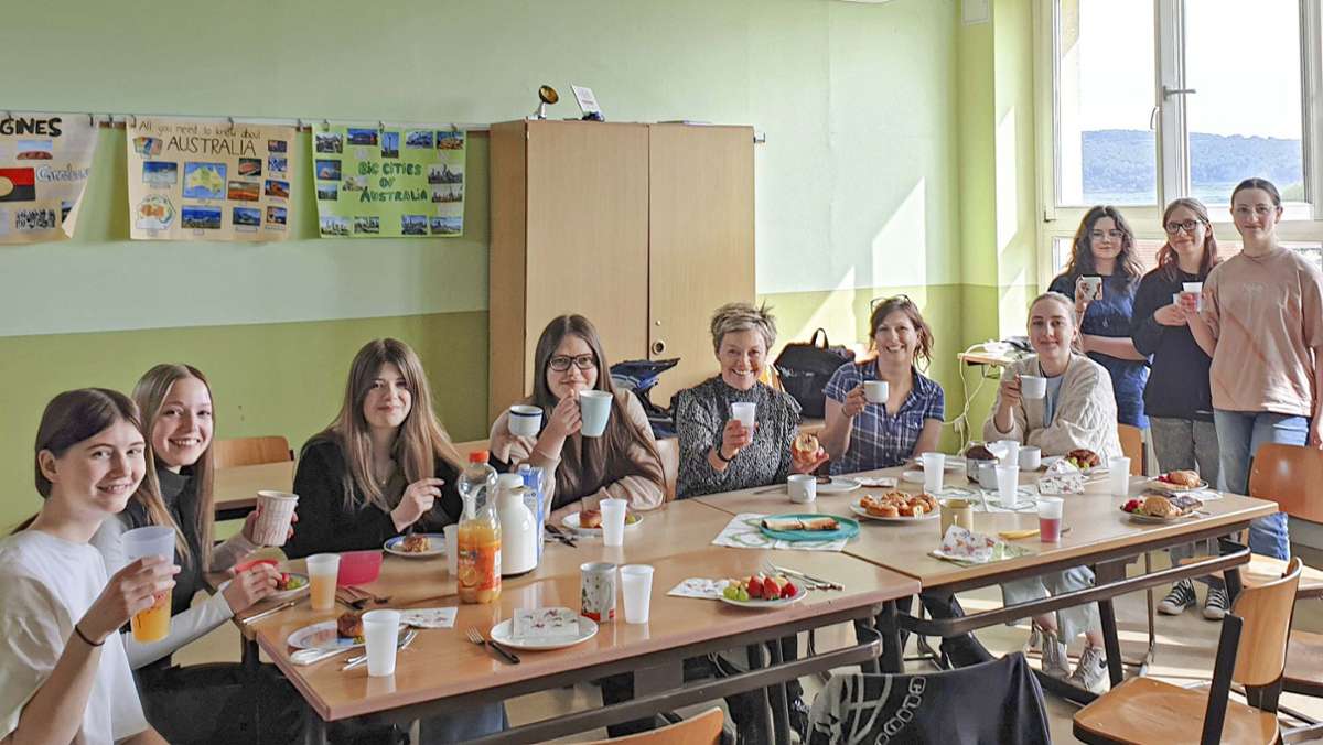 Rhön-Gymnasium Kaltensundheim: Europa geht durch Kopf und  Magen
