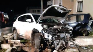 15-Jährige rammt betrunken geparktes Auto und flüchtet